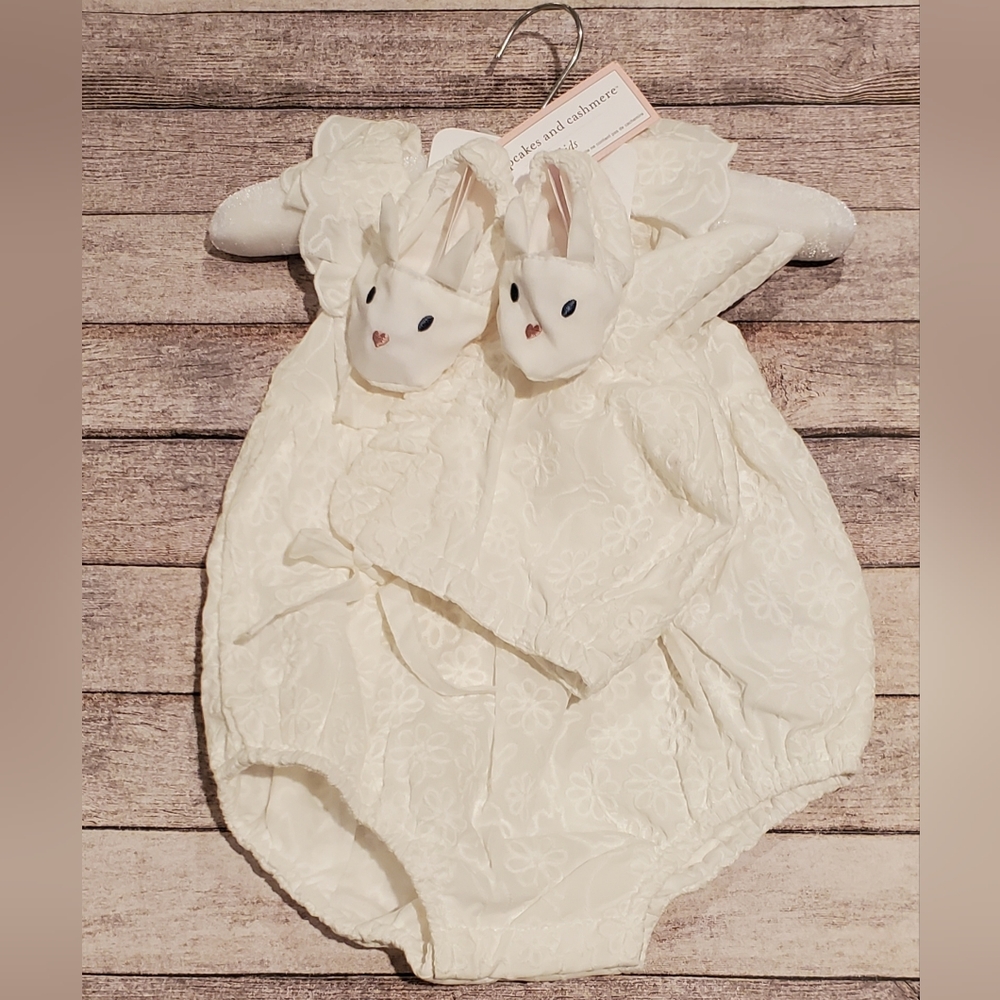 Cupcakes and Cashmere 3 Pc Easter Bunny Set Romper, Bonnet & Bunny Shoes 12M NWT